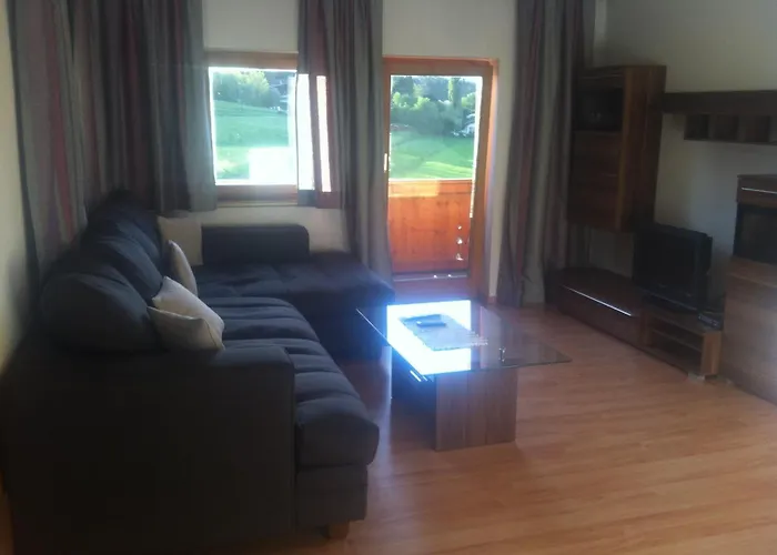 Peer * インスブルック